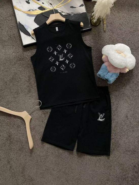 Picture of LV Shirt Pant Suits _SKULVM-3XLkdtn9223311